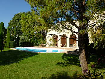 Rental for 12 near Pezenas Languedoc