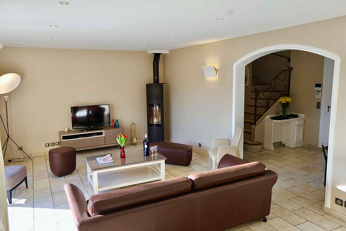 Cote d'Azur Holiday Home with heated Pool to Rent near St Paul de Vence