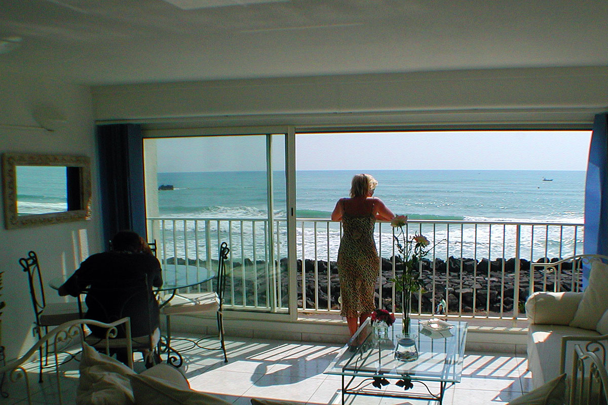 Holiday Apartment with Sea Views Rent Cap d Agde  Languedoc Region 