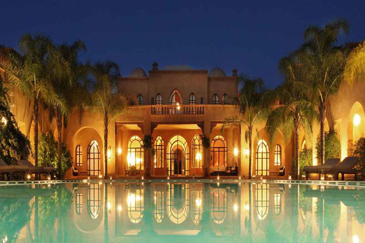 Luxury Moroccan Villa to rent with Pool to sleep 14. Suitable for