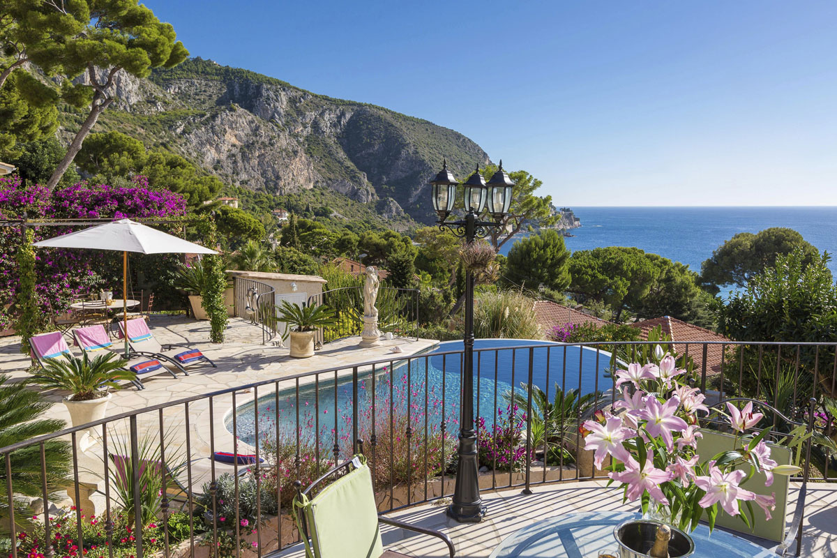 Cote d'Azur uber luxury holiday Villa with Heated Pool in Eze.