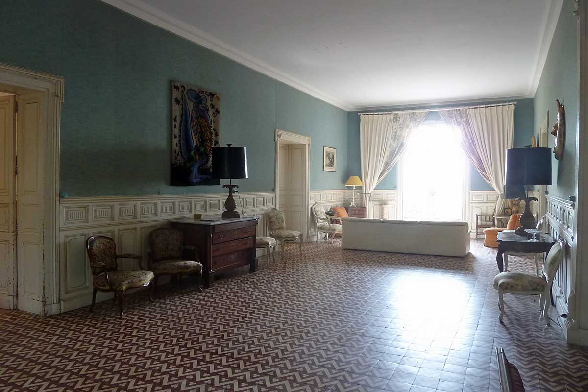 South of France Holiday Chateau with Pool and Tennis to Rent near Pezenas