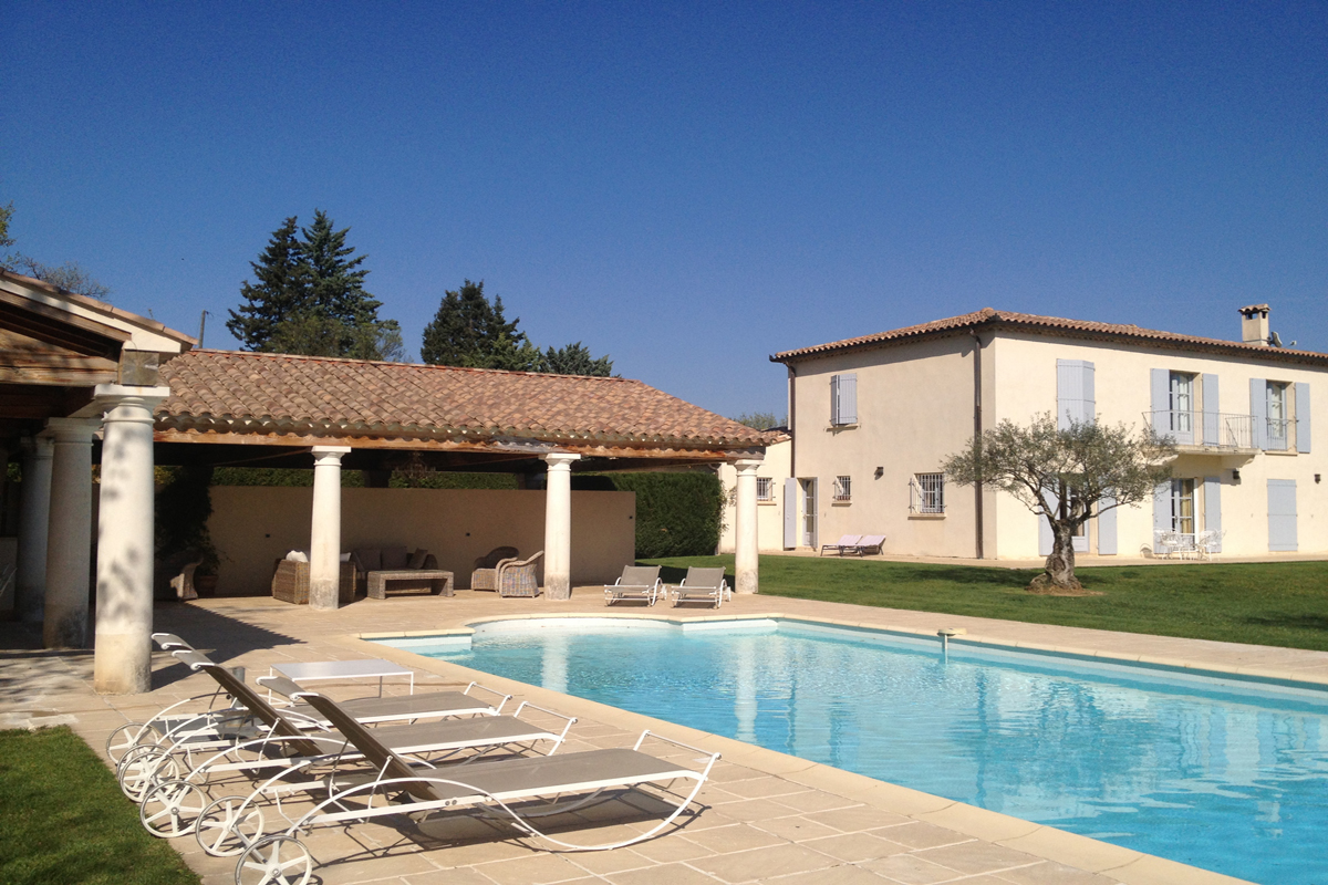 Villa Rental near Uzes with pool for 12