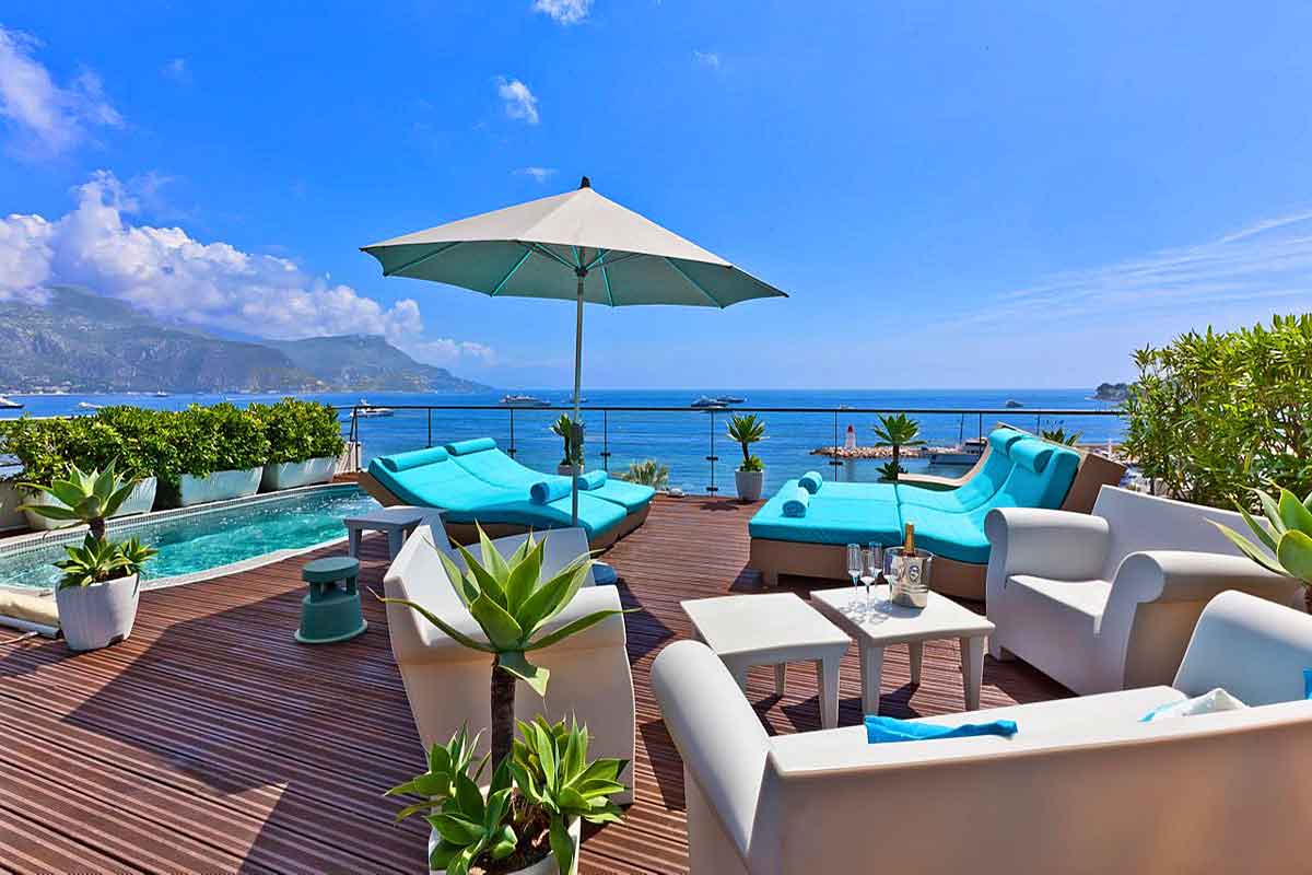 Luxury Beachfront Villa in Cap Ferrat