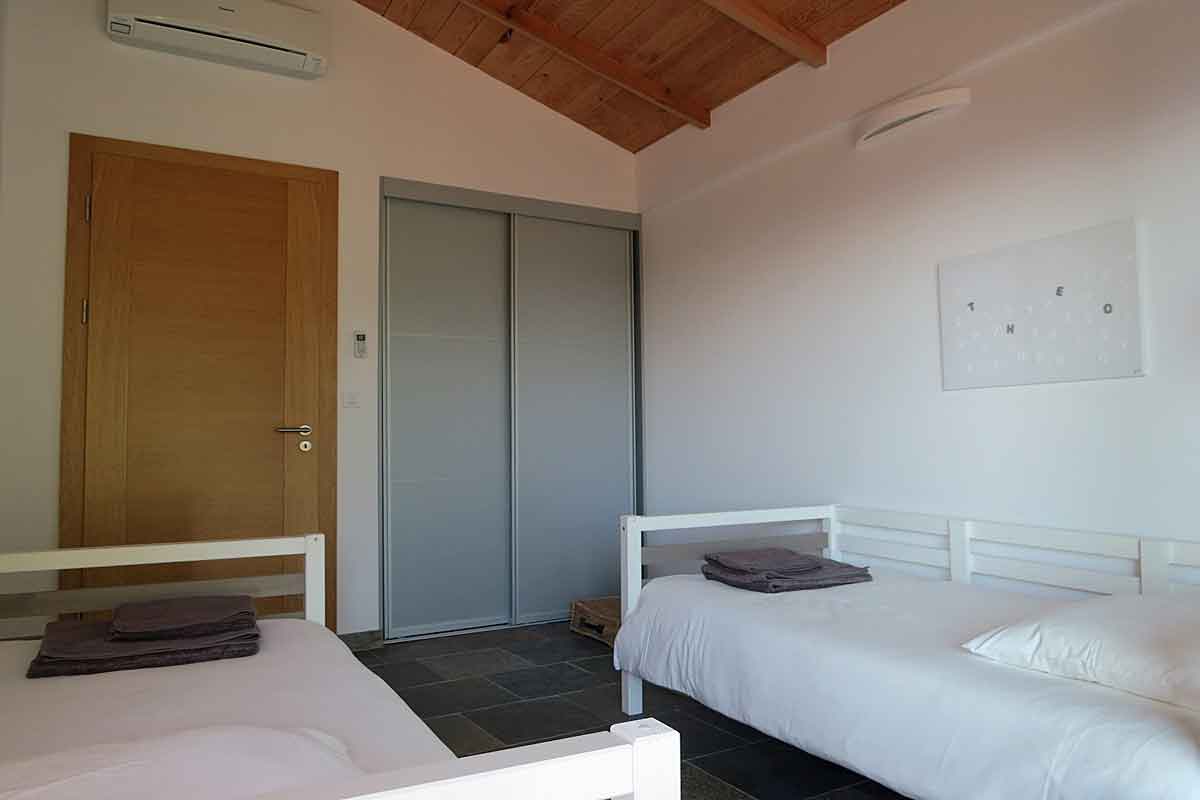 Large family rental in Corsica sleeps 20