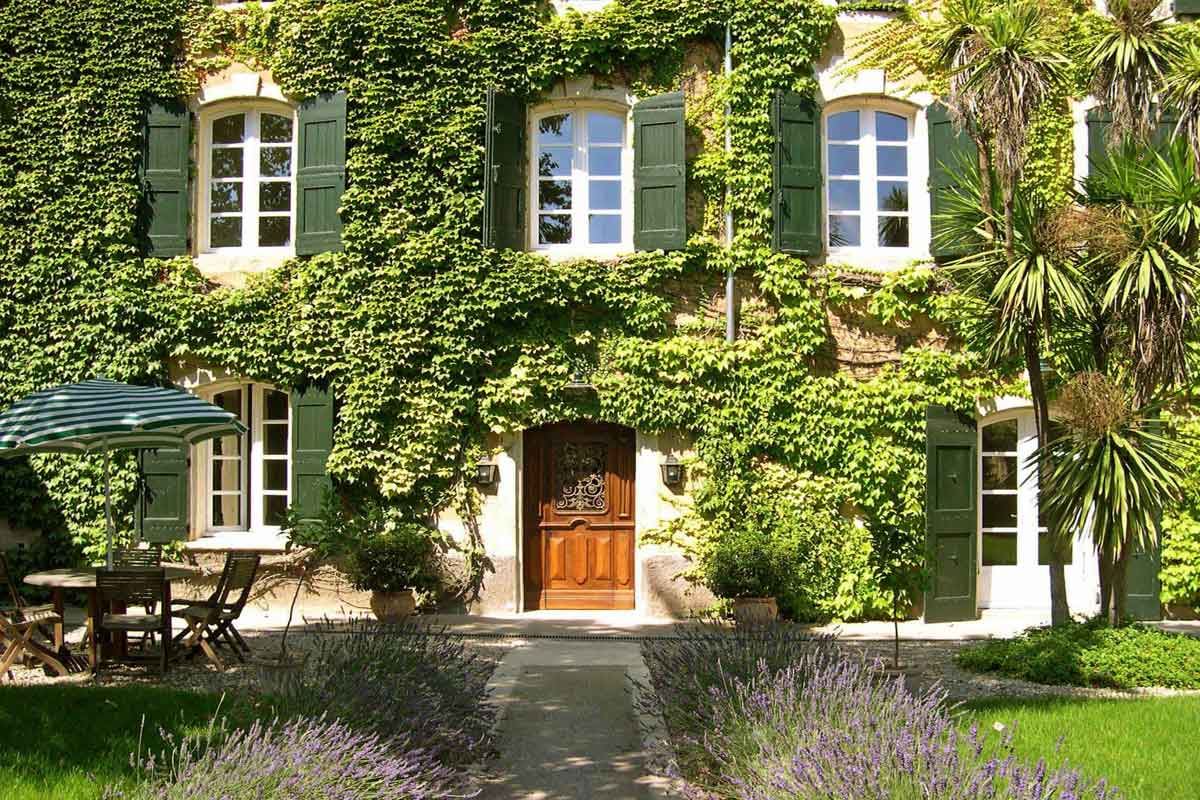 Languedoc Holiday Home for 12 with Pool to Rent near Pezenas