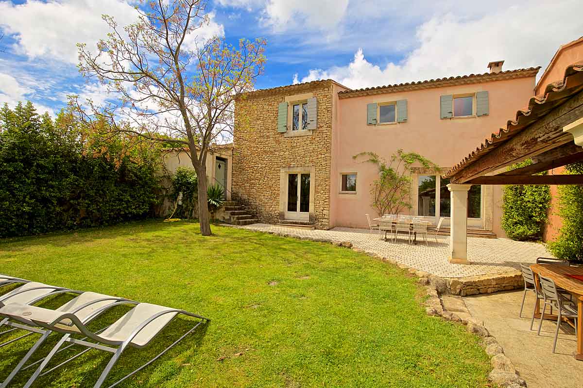 Provence-Villa-Rental-with-pool