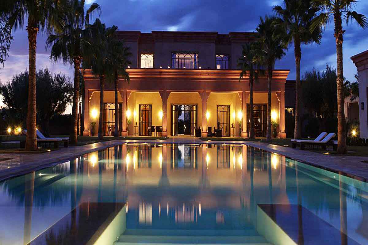 Moroccan Luxury  Villa  with Pool to Rent in Marrakech 