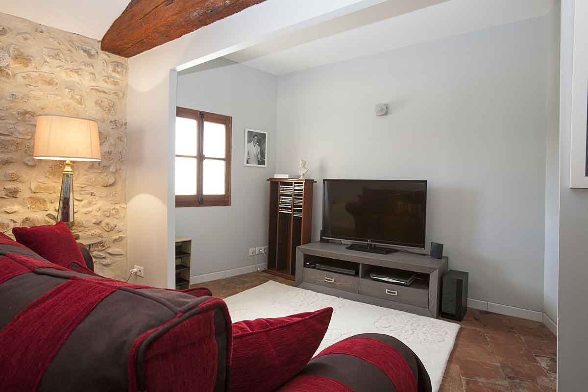 Holiday Villa with heated pool near Pezenas