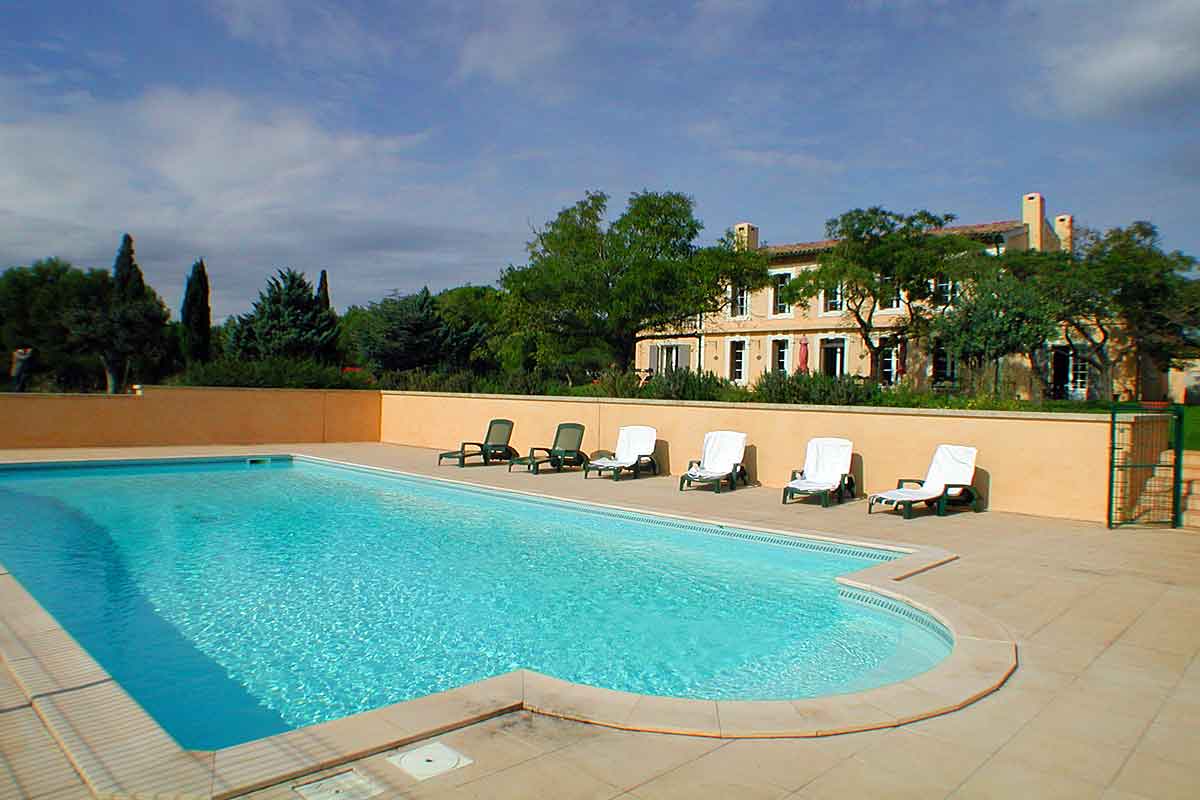 Languedoc Villa with pool sleeps 14