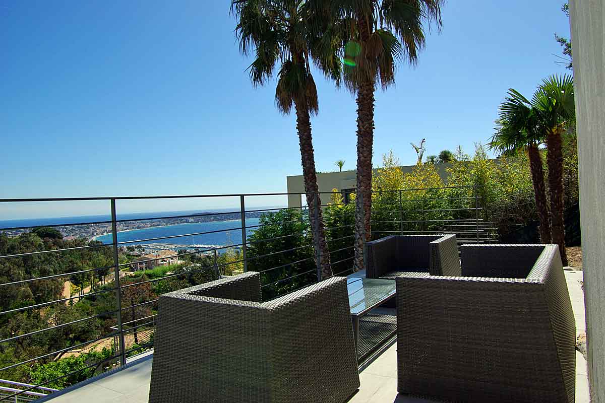 Cannes-Luxury-Villa-Rental-sleeps-14