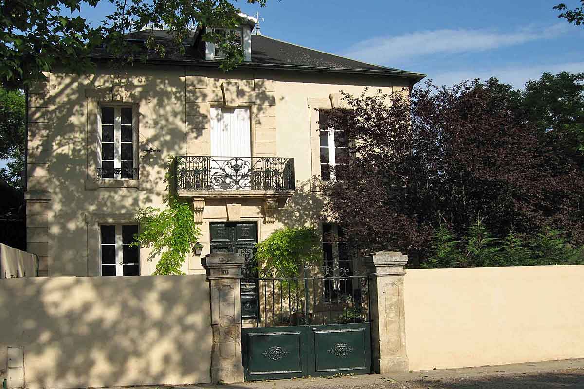 Pezenas-Villa-Sleeps-12