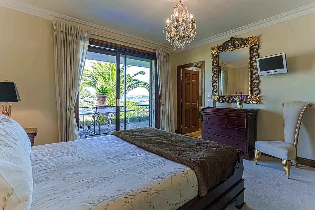 Luxury Coastal Villa in Cannes