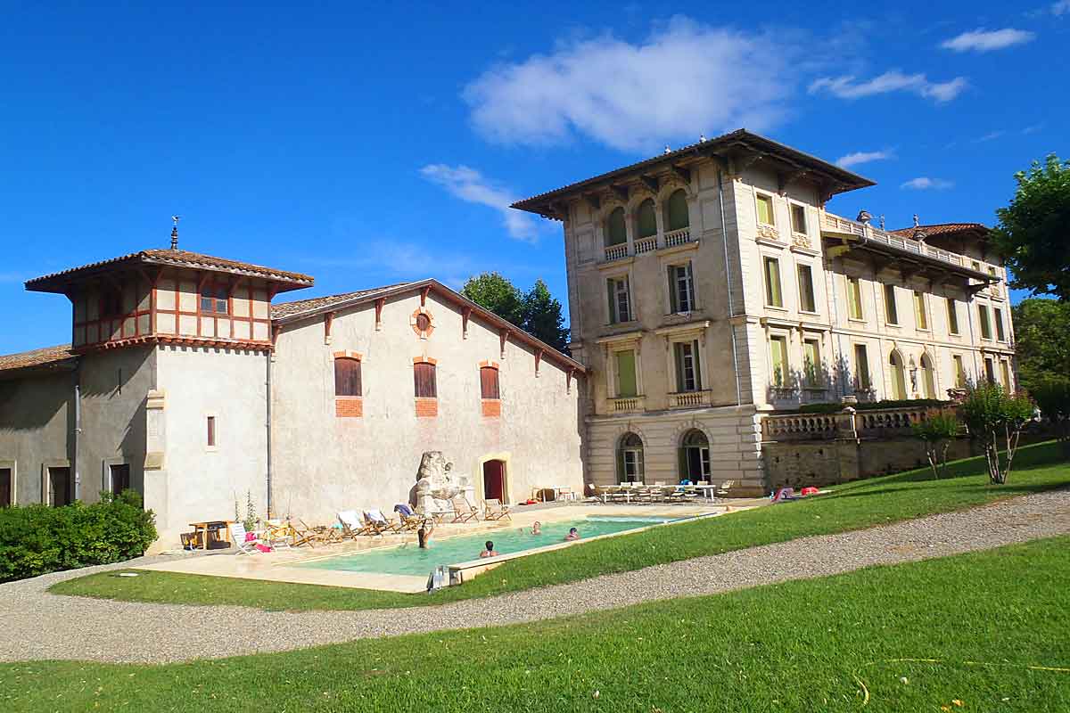 Languedoc Chateau for rent sleeps 14