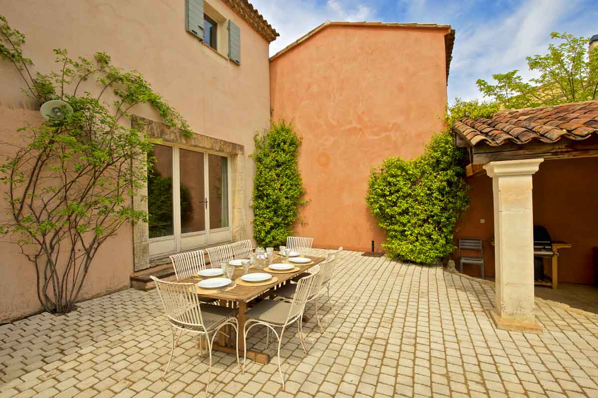 Provence-Villa-Rental-with-pool