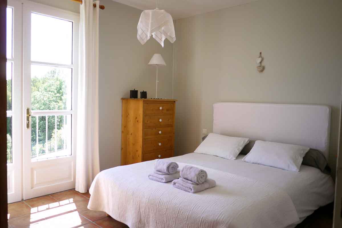 Holiday Rental near Nimes for 12