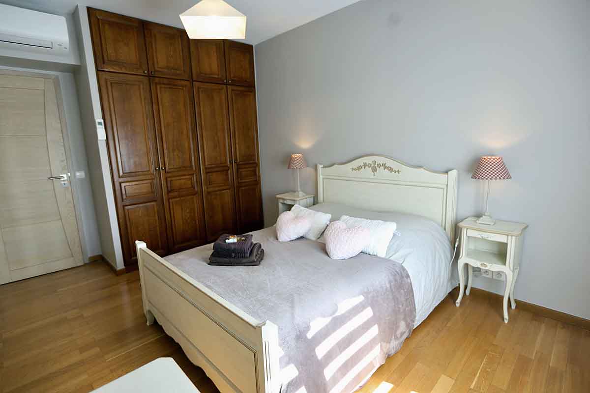 Cote d'Azur Holiday Home with heated Pool to Rent near St Paul de Vence