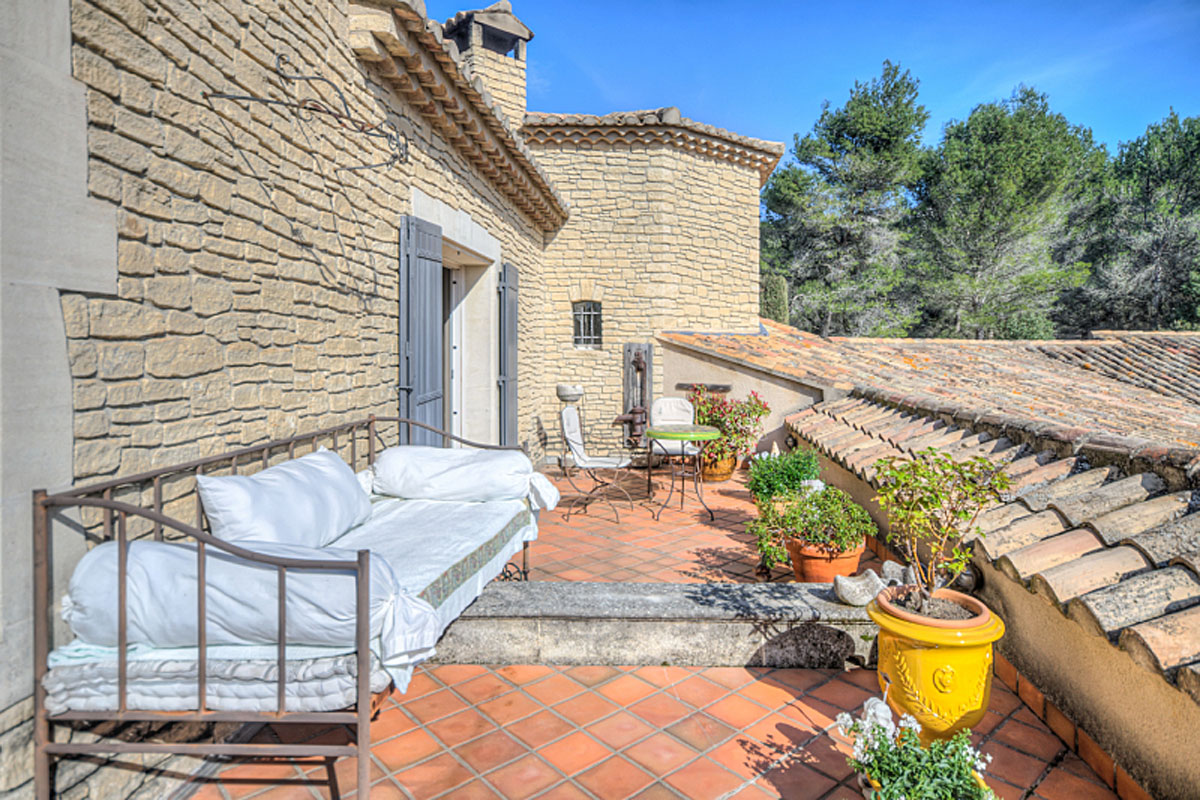 Provencal Mas to Rent Sleeps 10