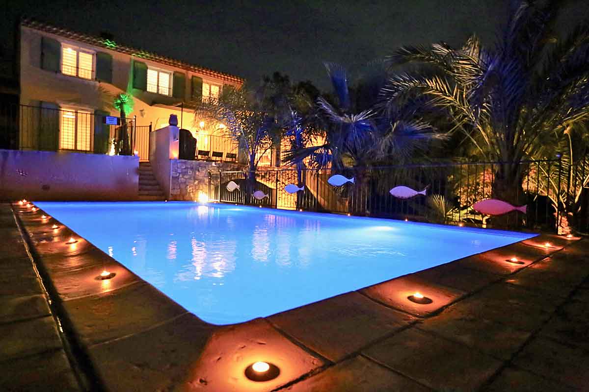 Cote d'Azur Holiday Home with heated Pool to Rent near St Paul de Vence, South of France.