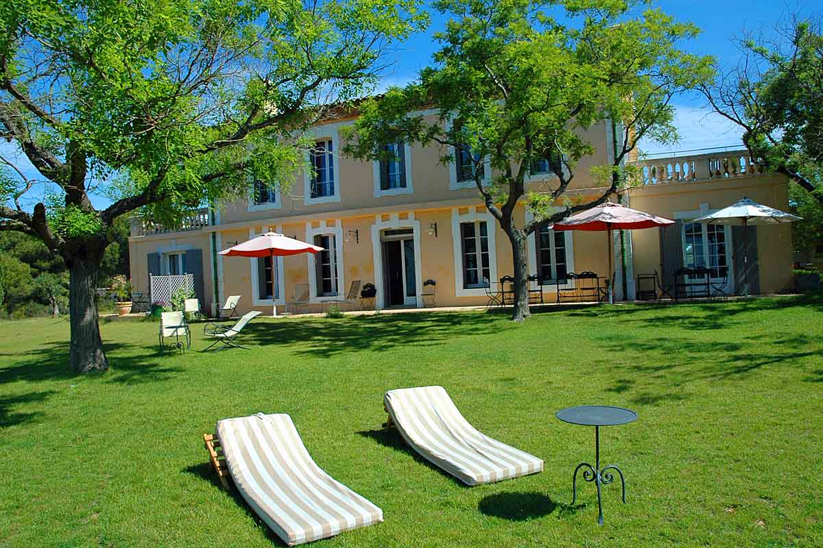 Languedoc Villa with pool sleeps 14