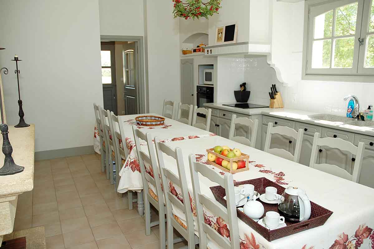 Languedoc Villa with pool sleeps 14