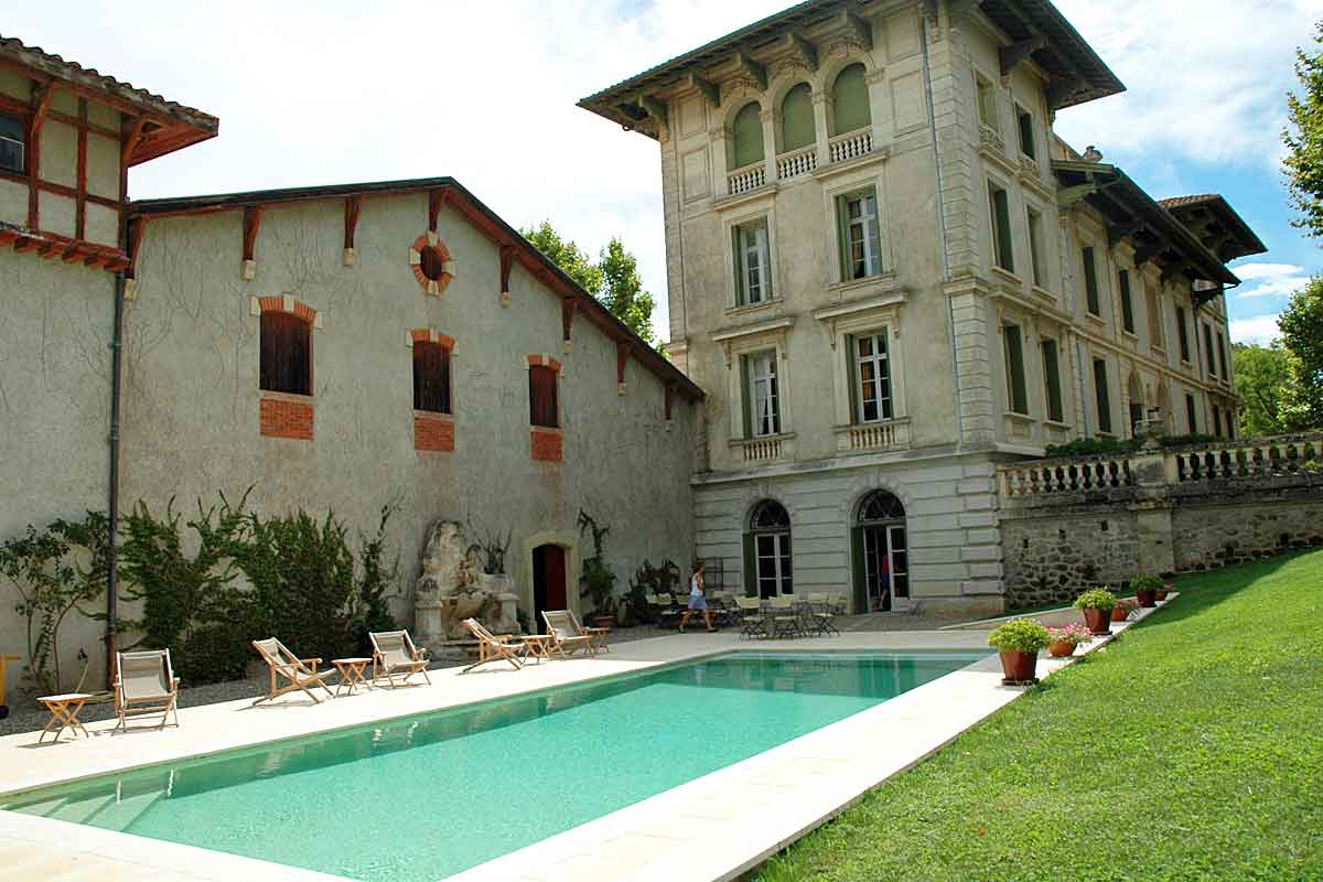 Languedoc Chateau for rent sleeps 14