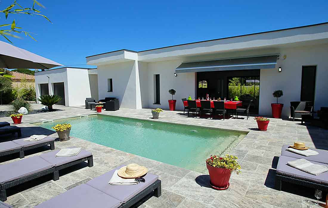 Villas to Rent in the South of France Villas with Pools & by the Sea