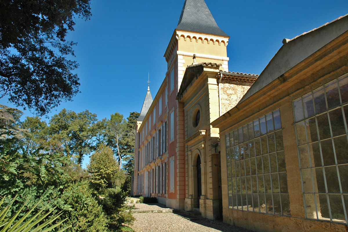 South of France Chateau to Rent, ideal for weddings, heated pool sleeps