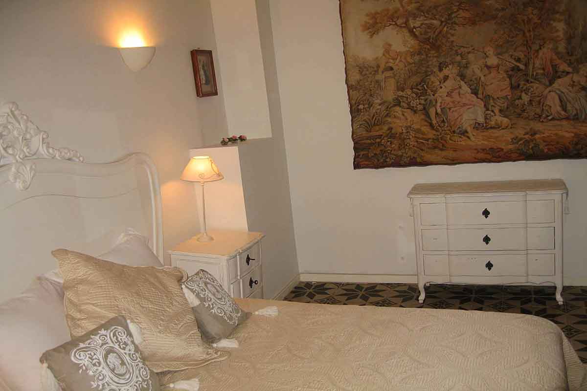 Pezenas-Villa-Sleeps-12