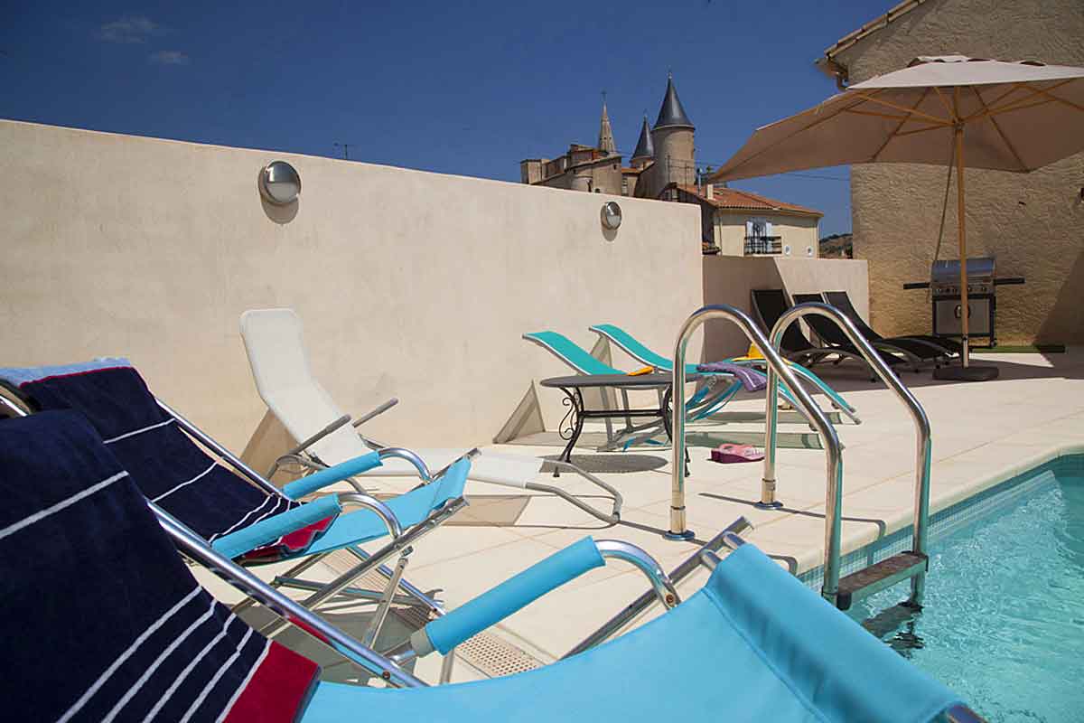 Holiday Villa with heated pool near Pezenas