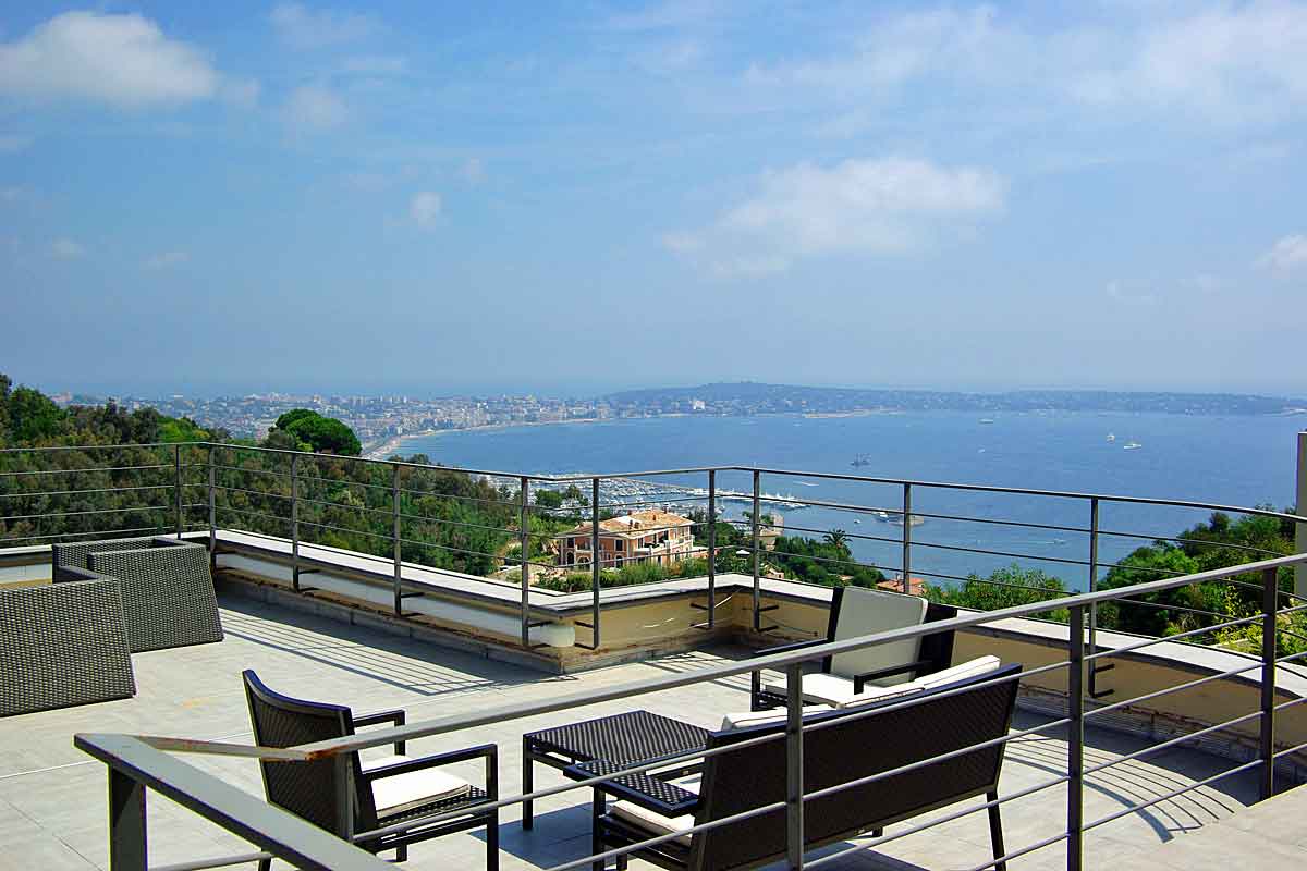 Cannes-Luxury-Villa-Rental-sleeps-14