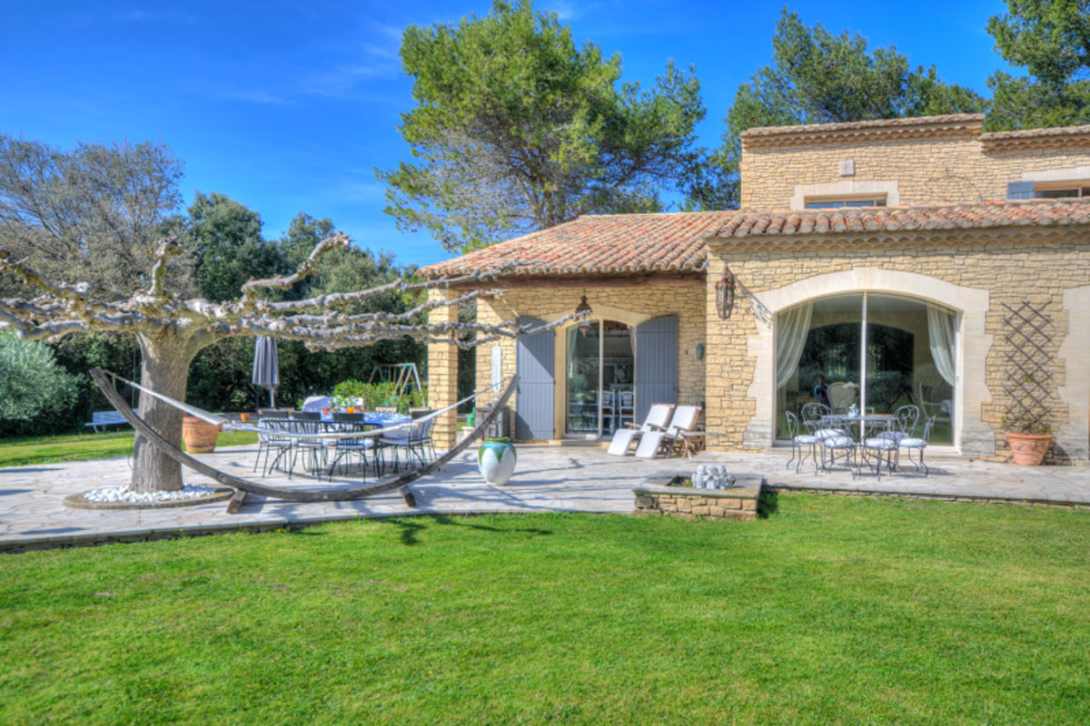 Family Villa to Rent in Provence