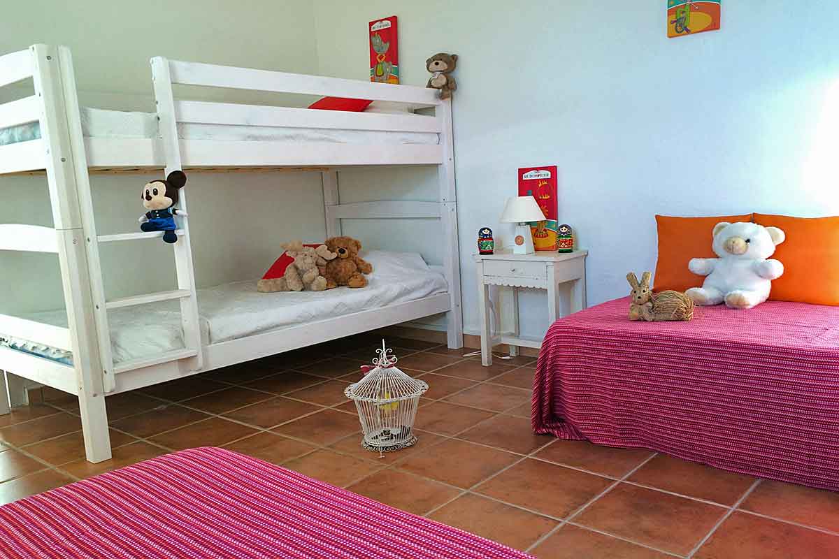 Languedoc Villa with pool sleeps 12